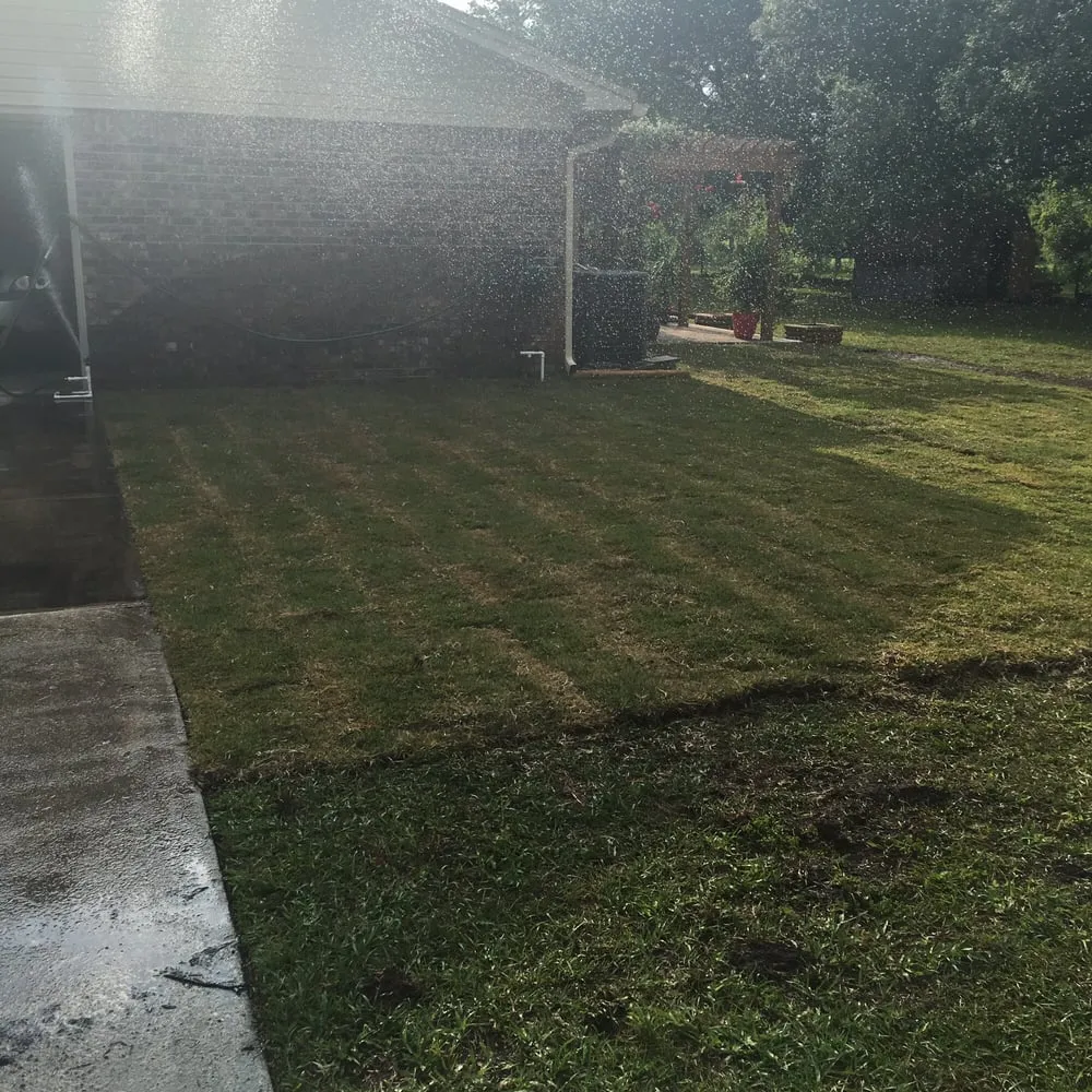 Affordable landscaping services experts serving Brooker, FL - Thompson and Son's Lawnscapes