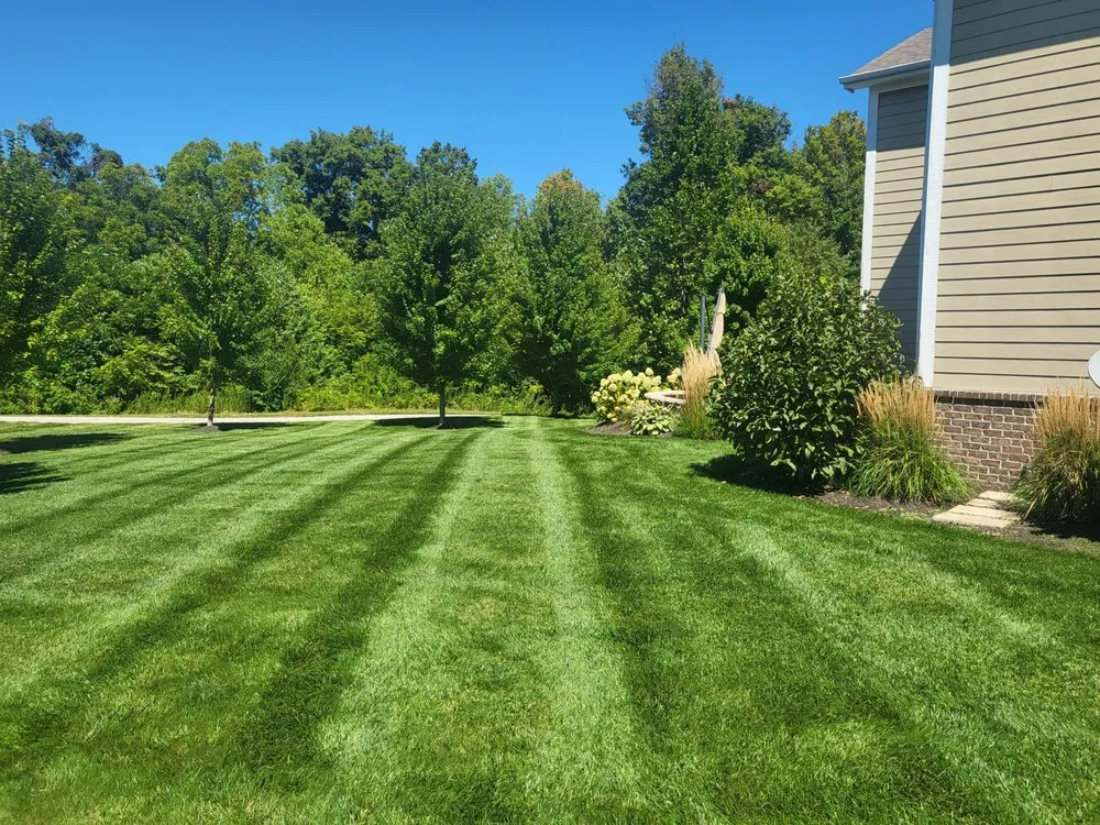 Professional landscaping services with custom design in Fountaintown, IN by Thompson Lawn Services