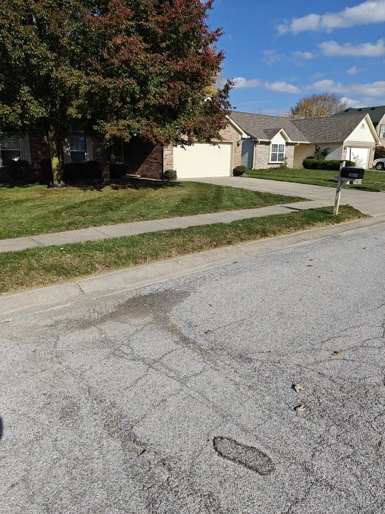 Affordable lawn care service with custom design in Fountaintown, IN by Thompson Lawn Services