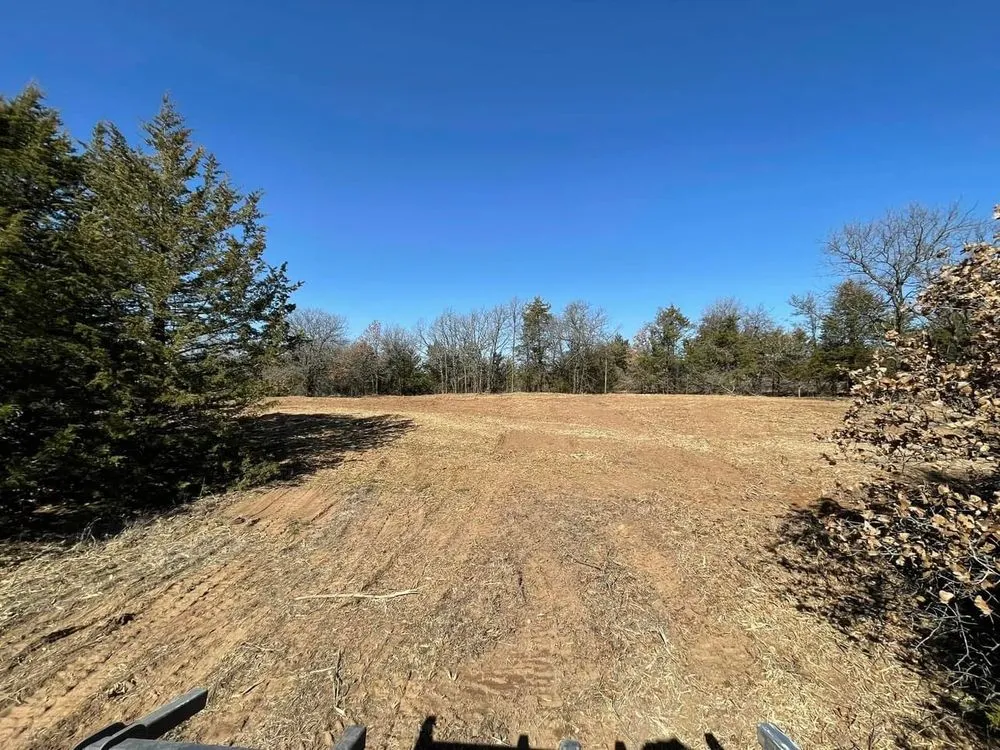 Top-rated lawn mowing service with custom design across Edmond, OK - Thompson Outdoors