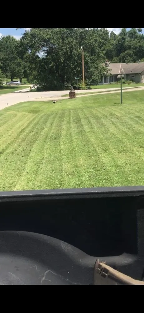 Top-rated lawn mowing service in Bartlesville, OK by Thompson Services