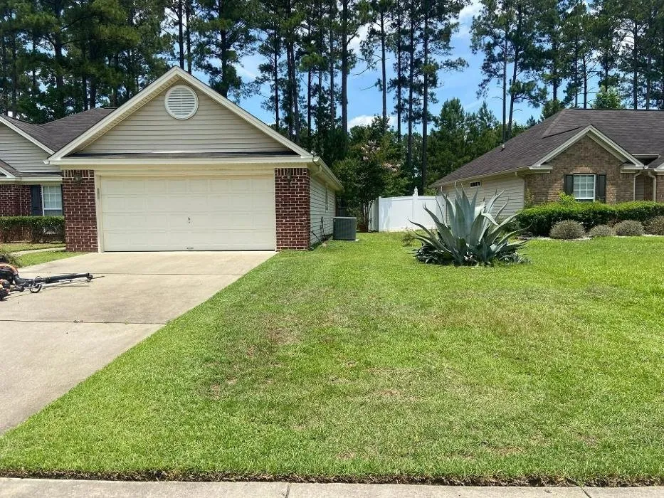 Top-rated landscaping services in Ellabell, GA by Thompson Yards