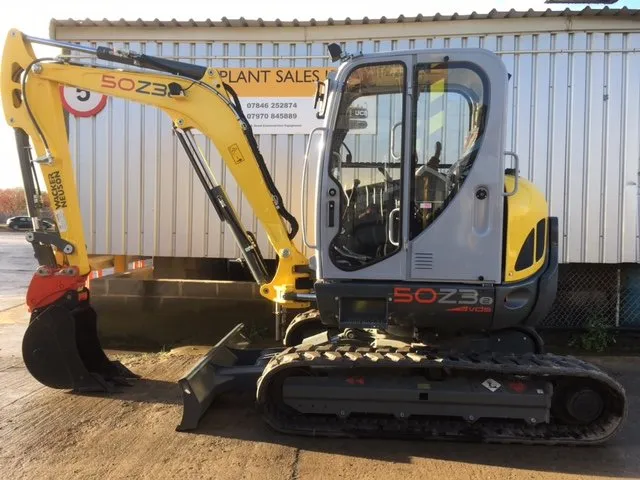 Professional lawn mowing service experts serving Ponchatoula, LA - Thompson's Land Services