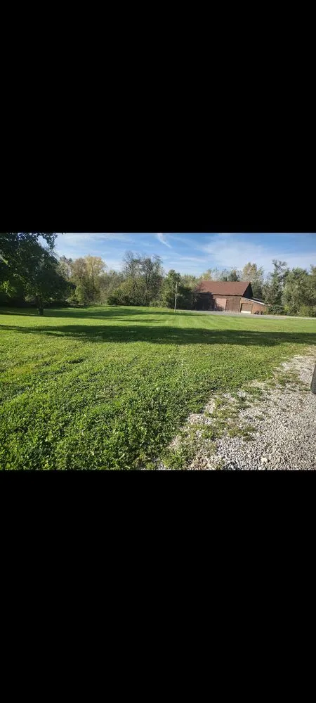 Top-rated lawn mowing service experts serving Fort Wayne, IN - Thompsons landscape