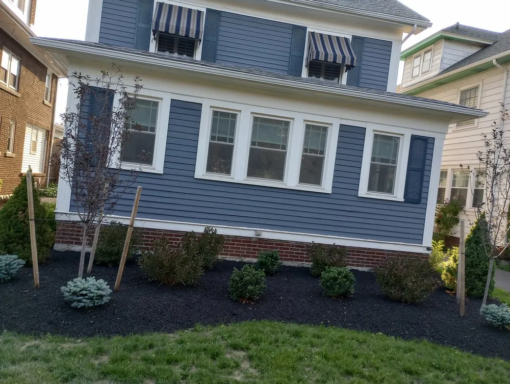 Reliable landscape installation for homes in Buffalo, NY by Thompson's landscaping