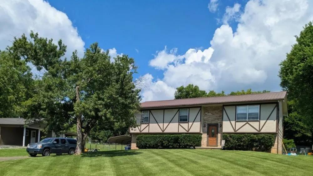 Custom yard maintenance experts serving Cleveland, TN - Thompsons Lawn Care