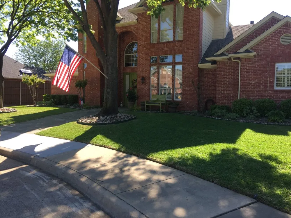 Professional garden landscaping for residential properties across Dallas, TX - Thompson's Lawn Care