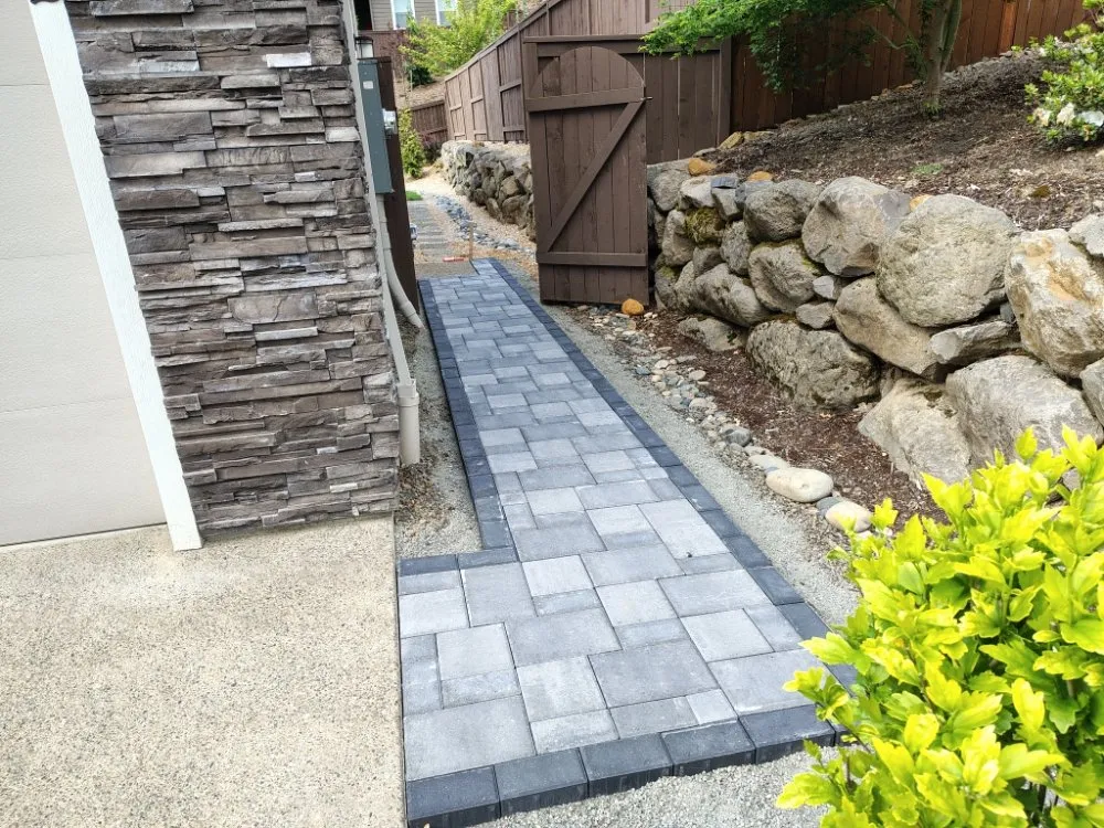 Professional lawn mowing service experts serving Vancouver, WA - Thorn and Rose Landscaping