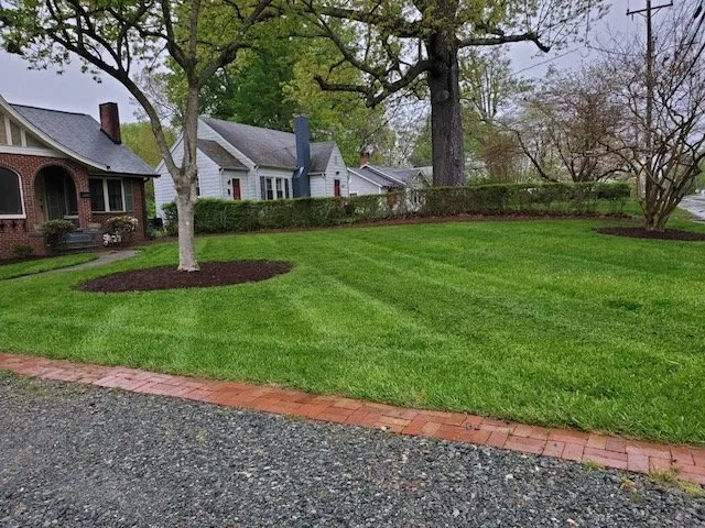 Reliable outdoor landscaping experts serving Burlington, NC - Thorntons Earthworks