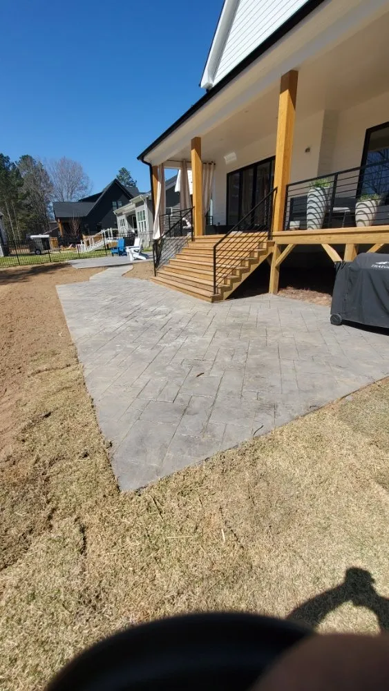 Custom lawn mowing service for beautiful yards across Burlington, NC - Thorntons Earthworks