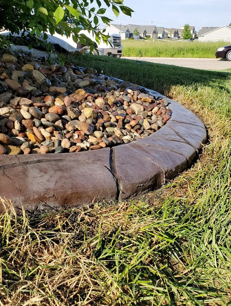 Professional garden landscaping in McCausland, IA by Thorocare Landscape, Excavation & Hauling