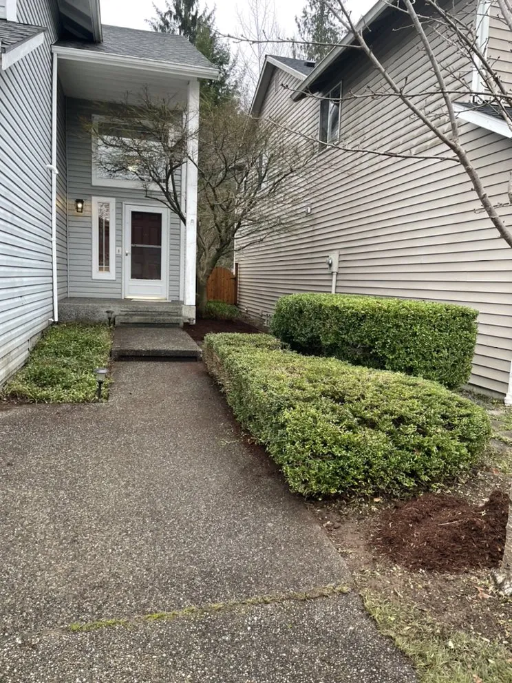 Custom landscaping services in Marysville, WA by Tho’s Gardening And Landscaping Service