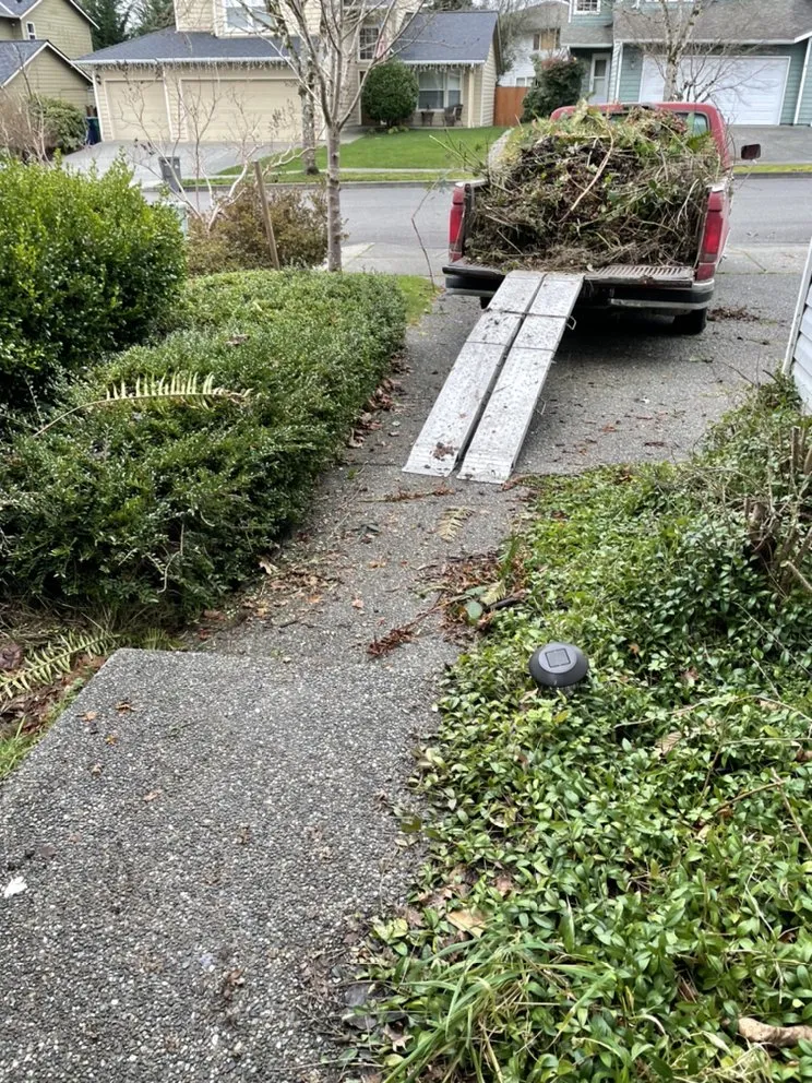 Custom garden landscaping in Marysville, WA by Tho’s Gardening And Landscaping Service