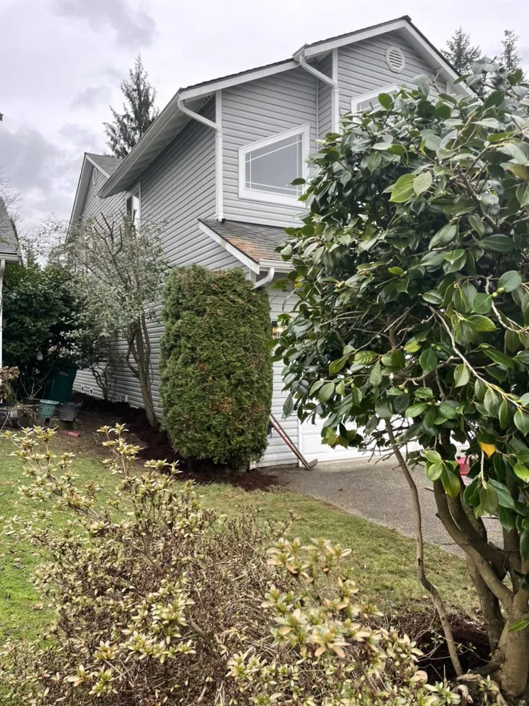 Affordable lawn mowing service experts serving Marysville, WA - Tho’s Gardening And Landscaping Service