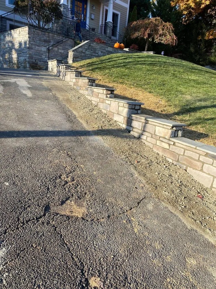 Top-rated yard cleanup service in North Englewood, MD - Three Flowers Landscaping