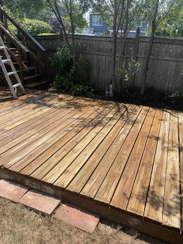 Affordable lawn mowing service experts serving Westbury, NY - Three Leaf Landscaping