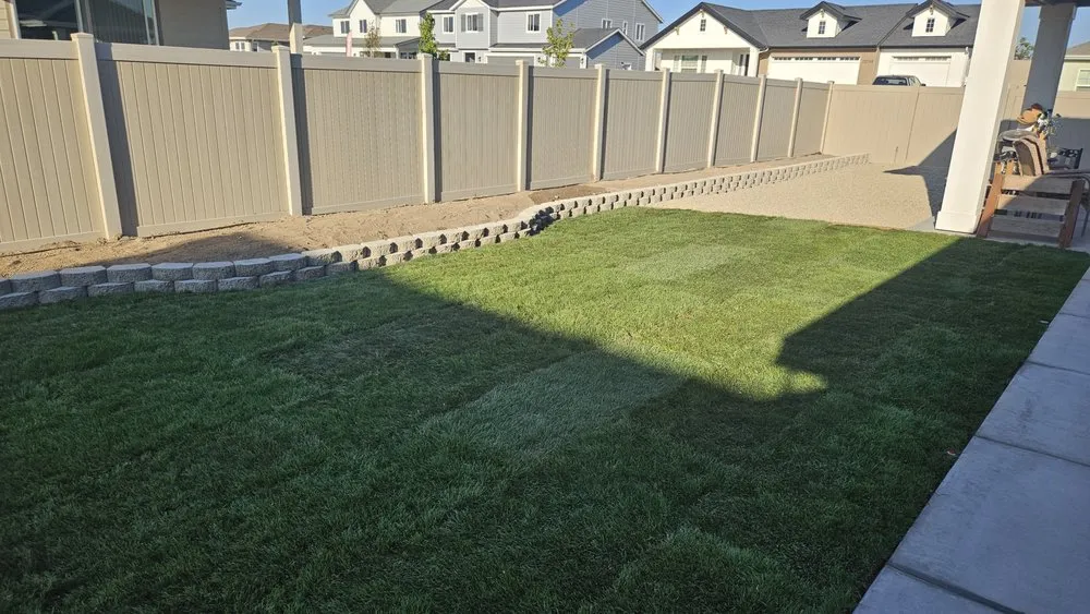 Custom lawn care service experts serving Eagle, ID - Three Leaf Lawn Care