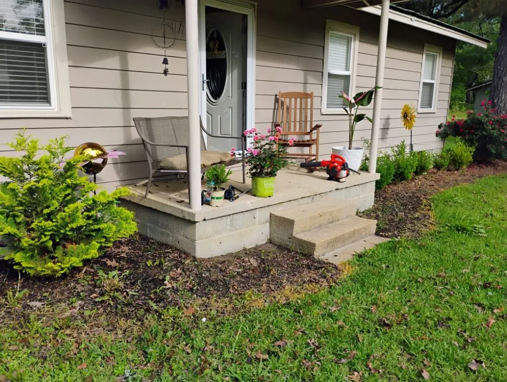 Professional yard maintenance in Starkville, MS by Three M Landscape