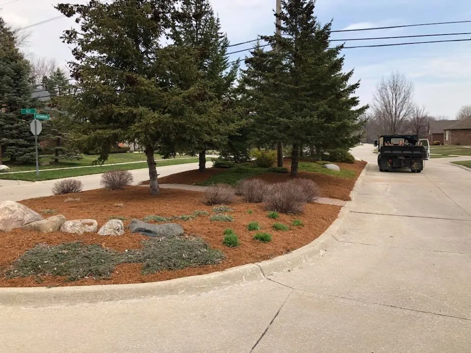 Professional yard maintenance for beautiful yards across Roseville, MI - Three Oaks Landscaping