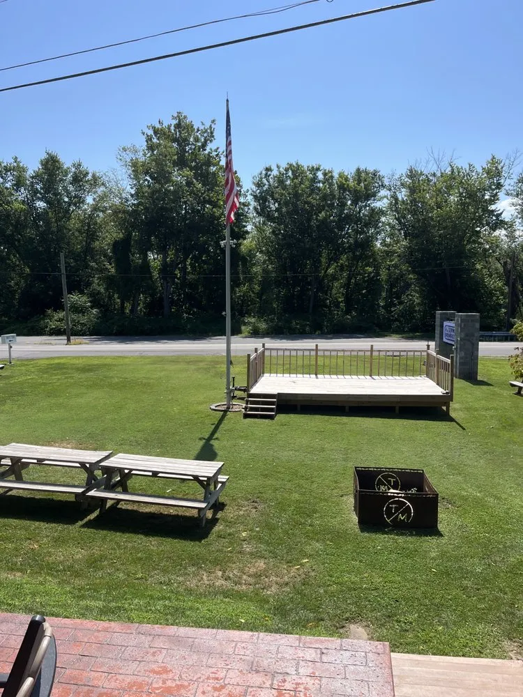 Affordable outdoor landscaping experts serving Jersey Shore, PA - Three Roots Landscaping