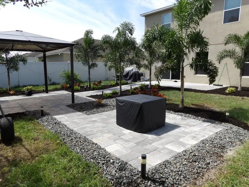 Top-rated garden landscaping for year-round maintenance in Palmetto, FL by Three Seasons Outdoor Living & Landscapes