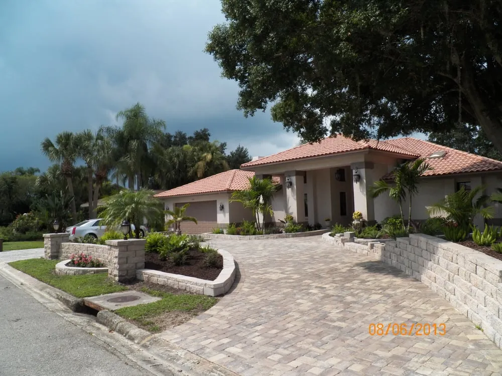 Affordable residential landscaping near you in Palmetto, FL by Three Seasons Outdoor Living & Landscapes