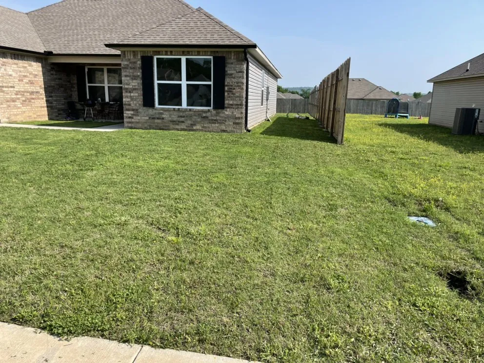Professional lawn care service for homes in Prairie Grove, AR by Threet’s Lawn And Transport