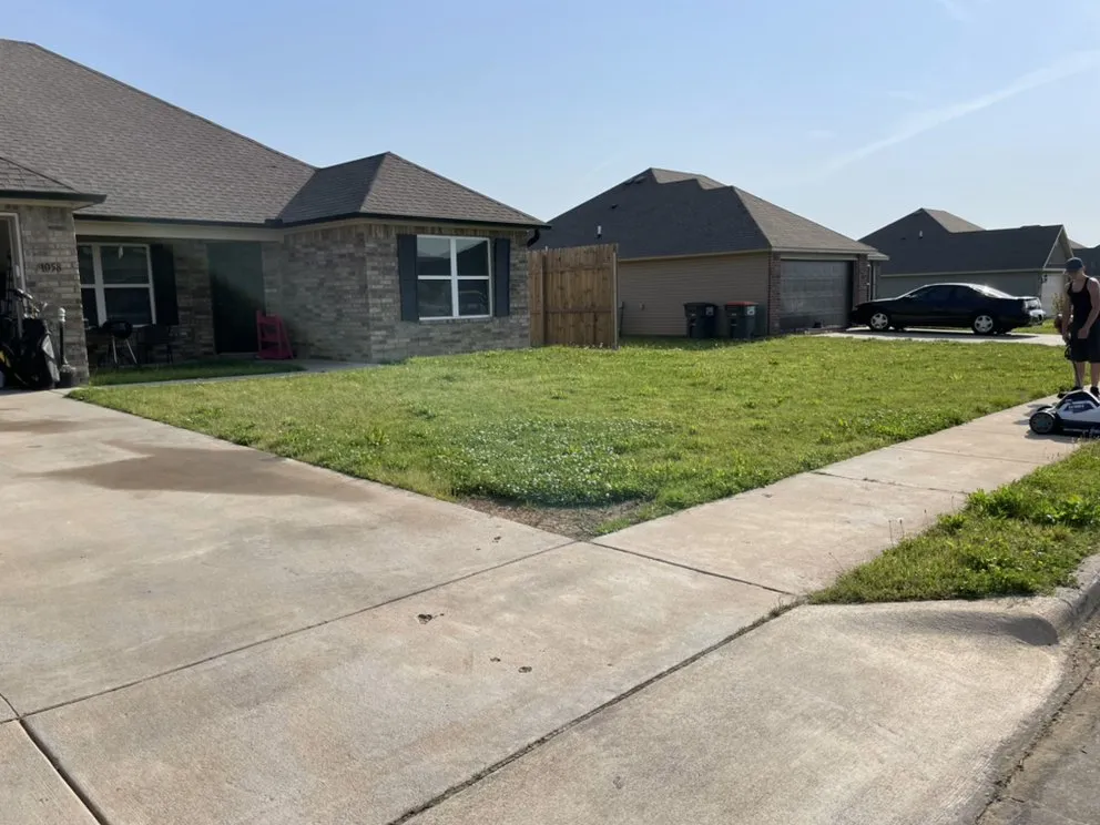 Top-rated lawn care service for year-round maintenance across Prairie Grove, AR - Threet’s Lawn And Transport