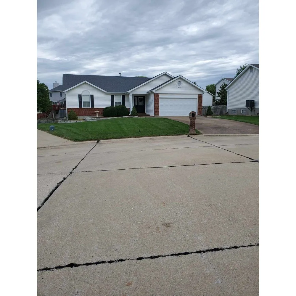 Affordable residential landscaping experts serving Saint Charles, MO - Thrive Lawn Care