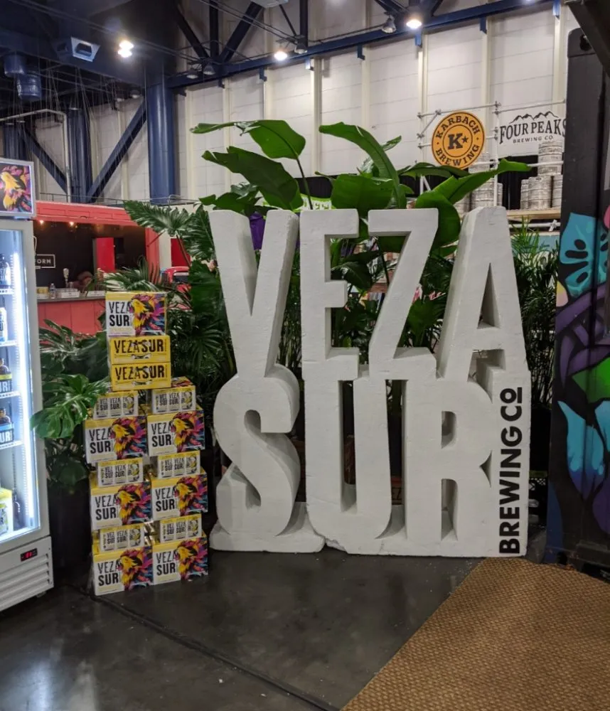 Custom outdoor landscaping in Houston, TX by Thriving Botanicals