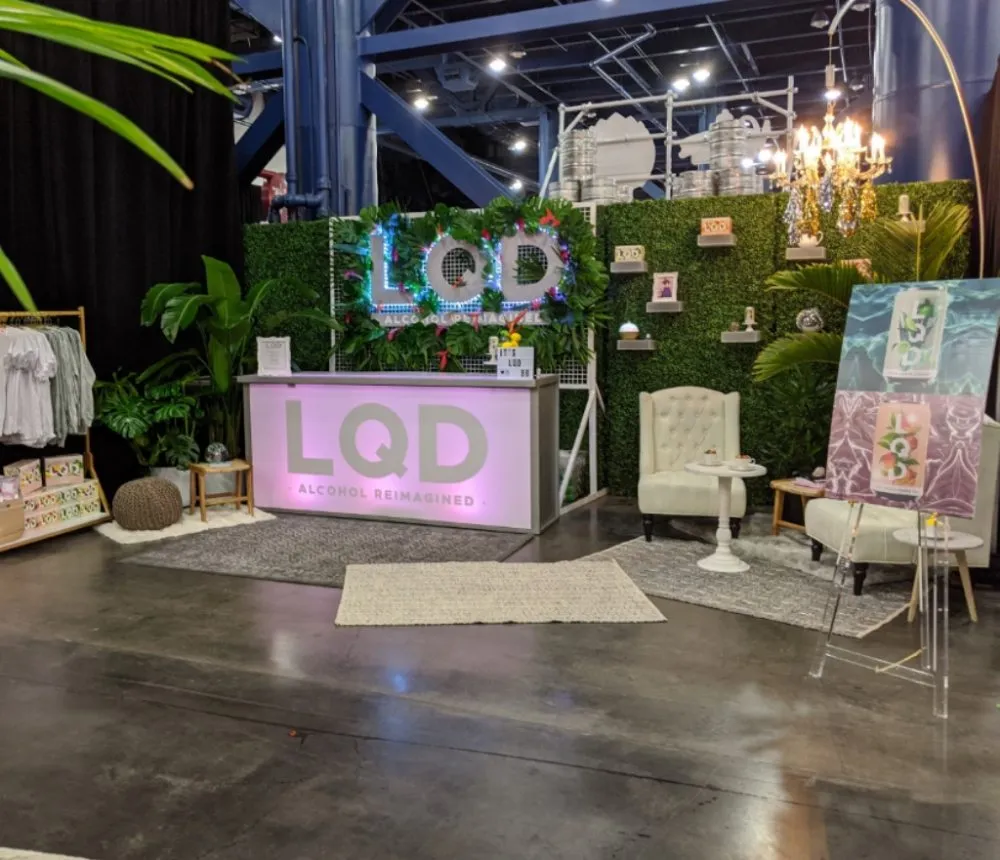 Reliable lawn mowing service experts serving Houston, TX - Thriving Botanicals