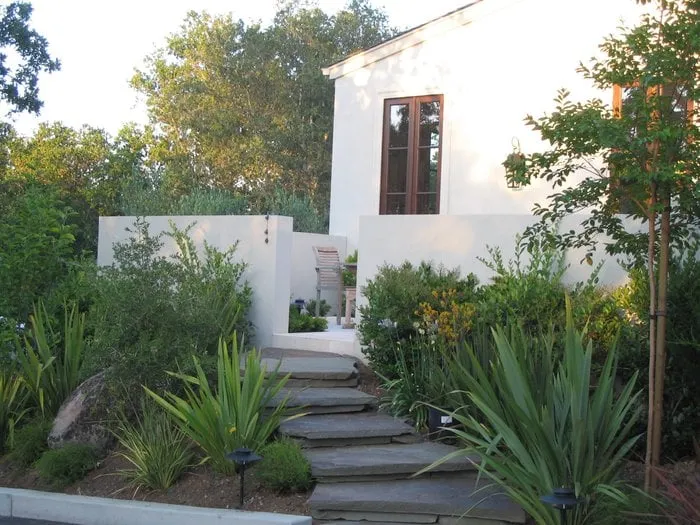 Reliable garden landscaping for beautiful yards in San Francisco, CA by Thumbellina Gardens