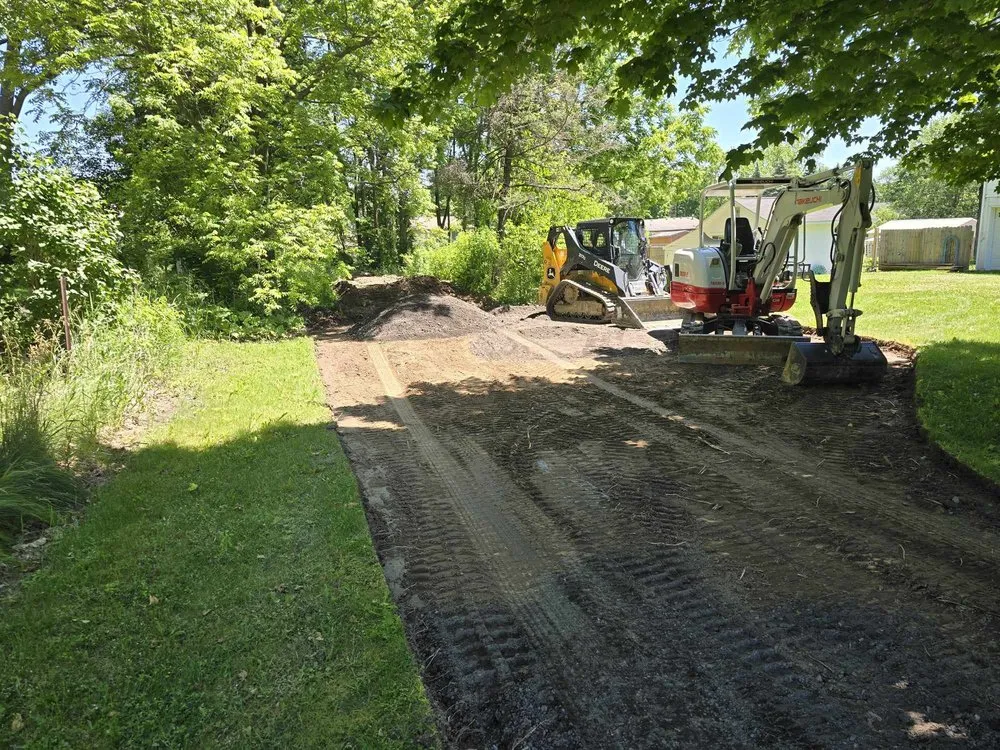 Trusted lawn care service in North Branch, MI - Thumbs up excavation