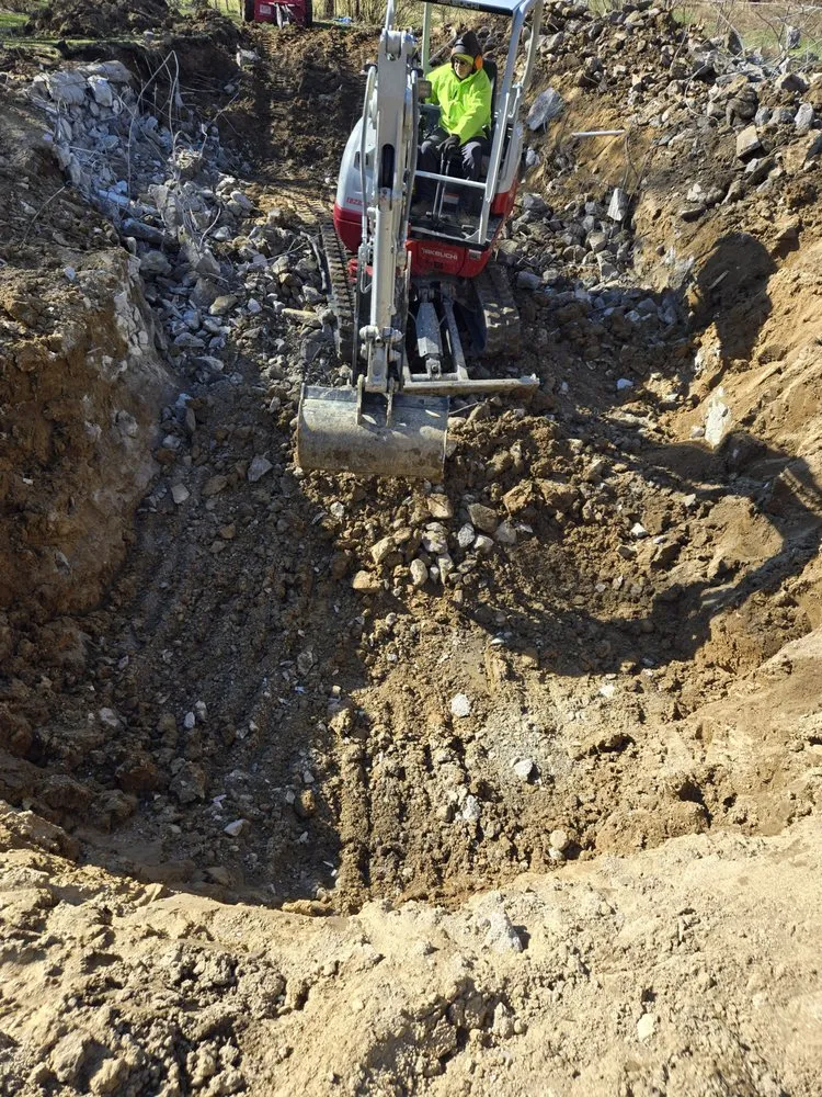 Trusted landscape installation near you across North Branch, MI - Thumbs up excavation