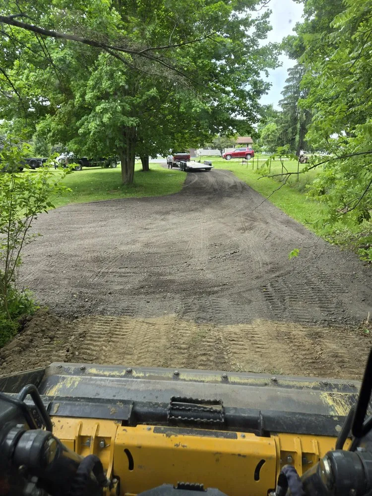 Affordable outdoor landscaping experts serving North Branch, MI - Thumbs up excavation