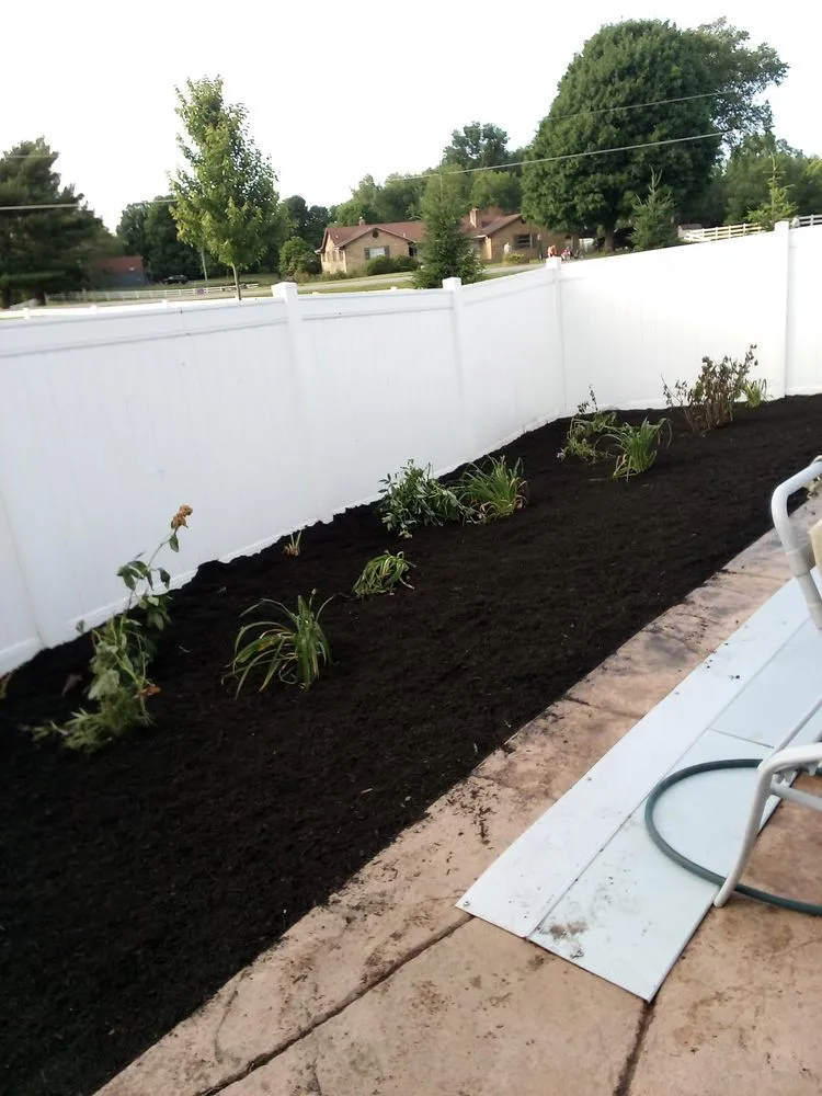 Top-rated lawn care service in Columbus, OH - Thumper's Landscaping