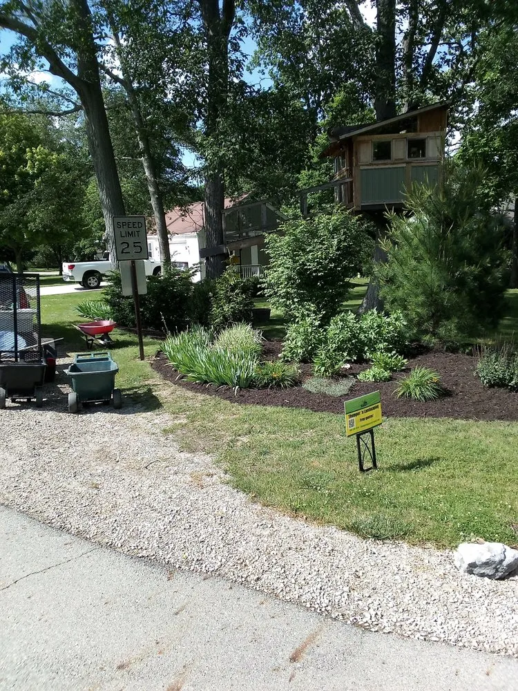 Trusted landscaping services for outdoor upgrades in Columbus, OH by Thumper's Landscaping