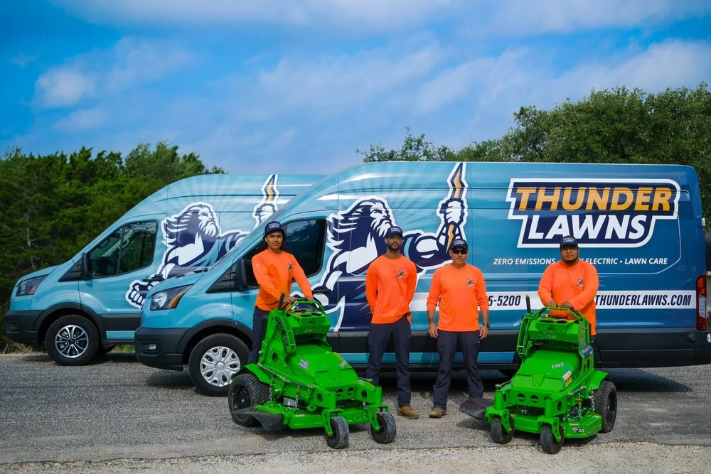 Top-rated yard cleanup service in San Antonio, TX - Thunder Lawns