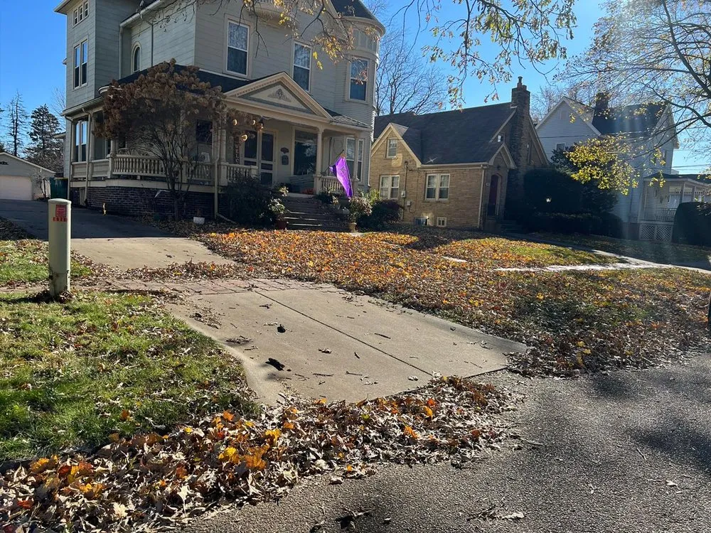 Custom residential landscaping for homes in Galesburg, IL by Thurman and Son Yard Works