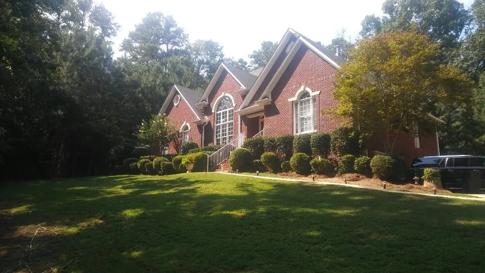 Professional garden landscaping for outdoor upgrades across Birmingham, AL - Tia's Total Landscaping