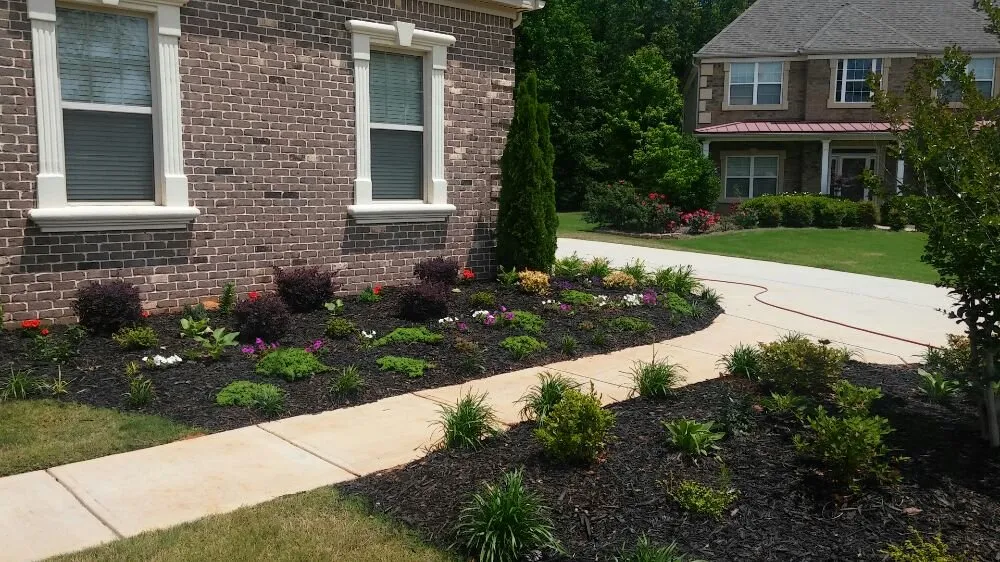 Trusted landscaping services experts serving Birmingham, AL - Tia's Total Landscaping