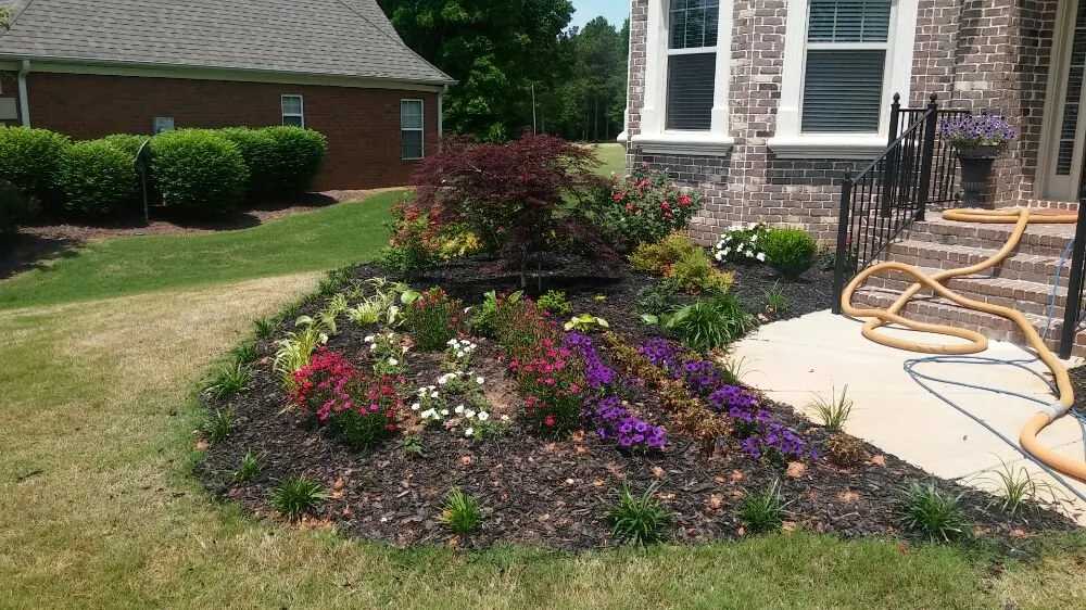 Top-rated outdoor landscaping in Birmingham, AL by Tia's Total Landscaping