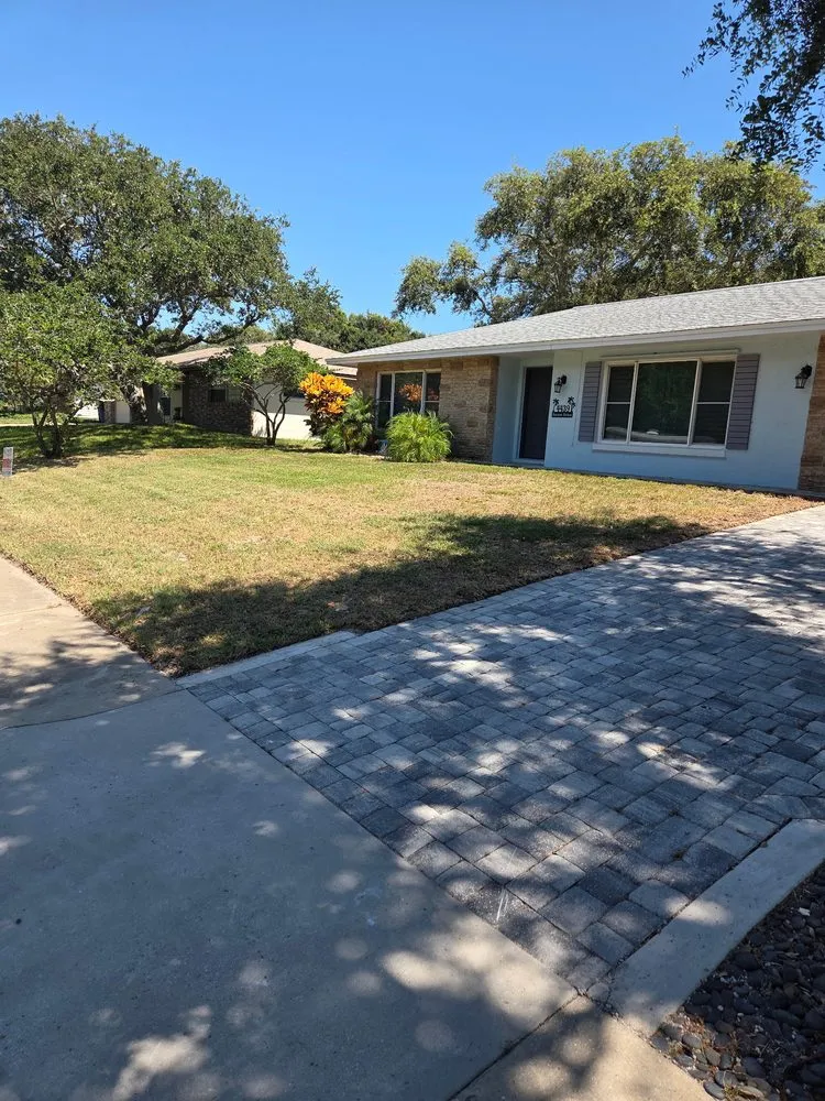 Reliable yard cleanup service in New Smyrna Beach, FL by Tidal Wave Enterprises