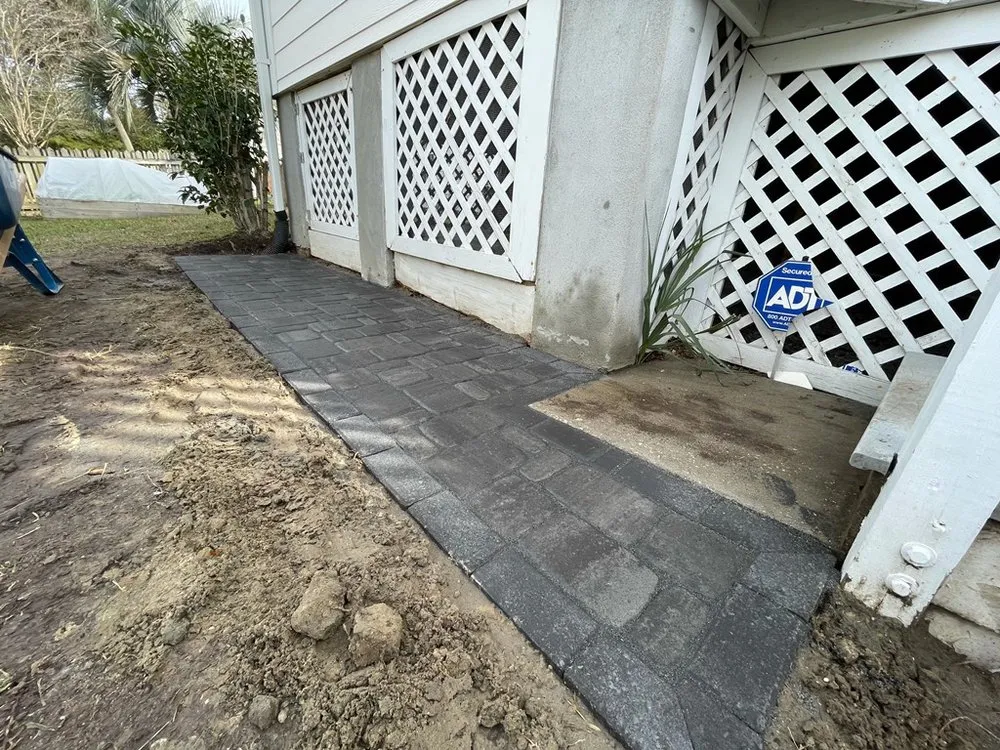 Professional residential landscaping in Mount Pleasant, SC by Tidewater Landscape