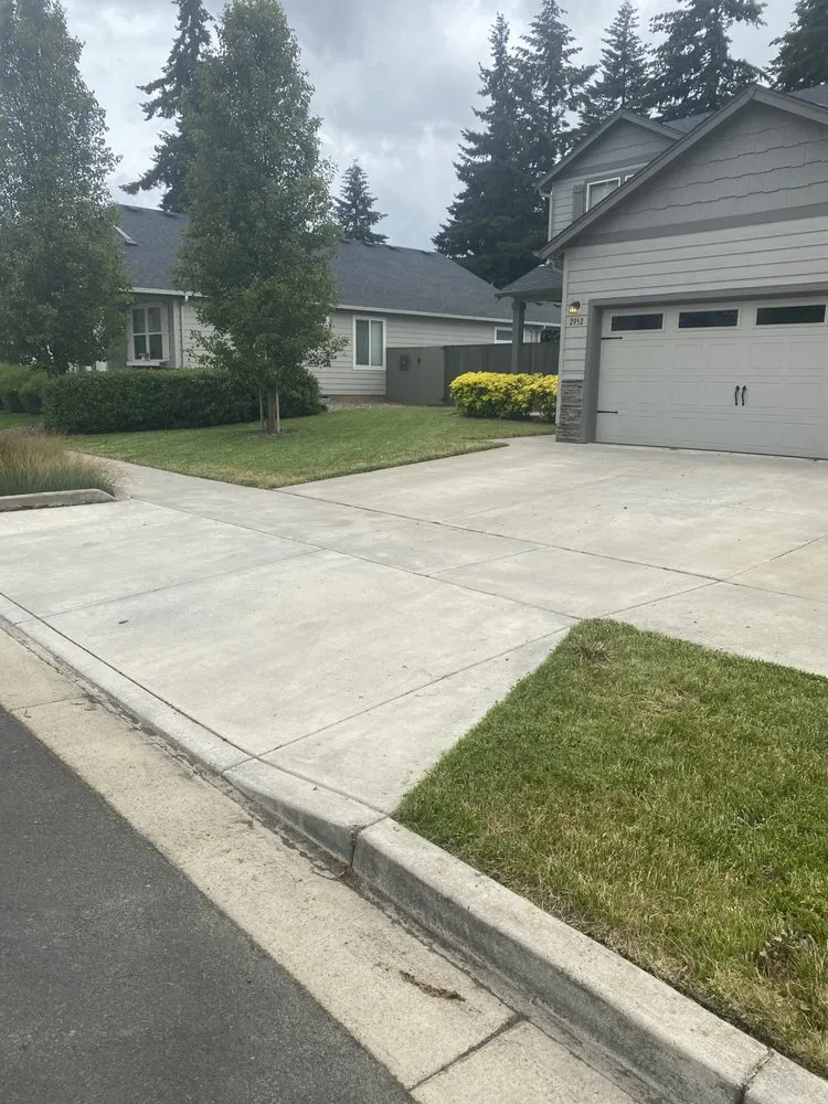 Local landscape design in Eugene, OR - Tidy Lawns
