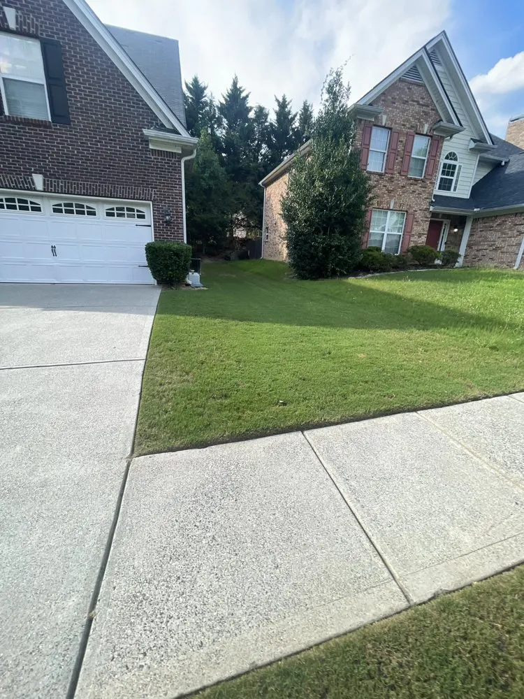 Trusted lawn care service in Dacula, GA - Tidy scapes