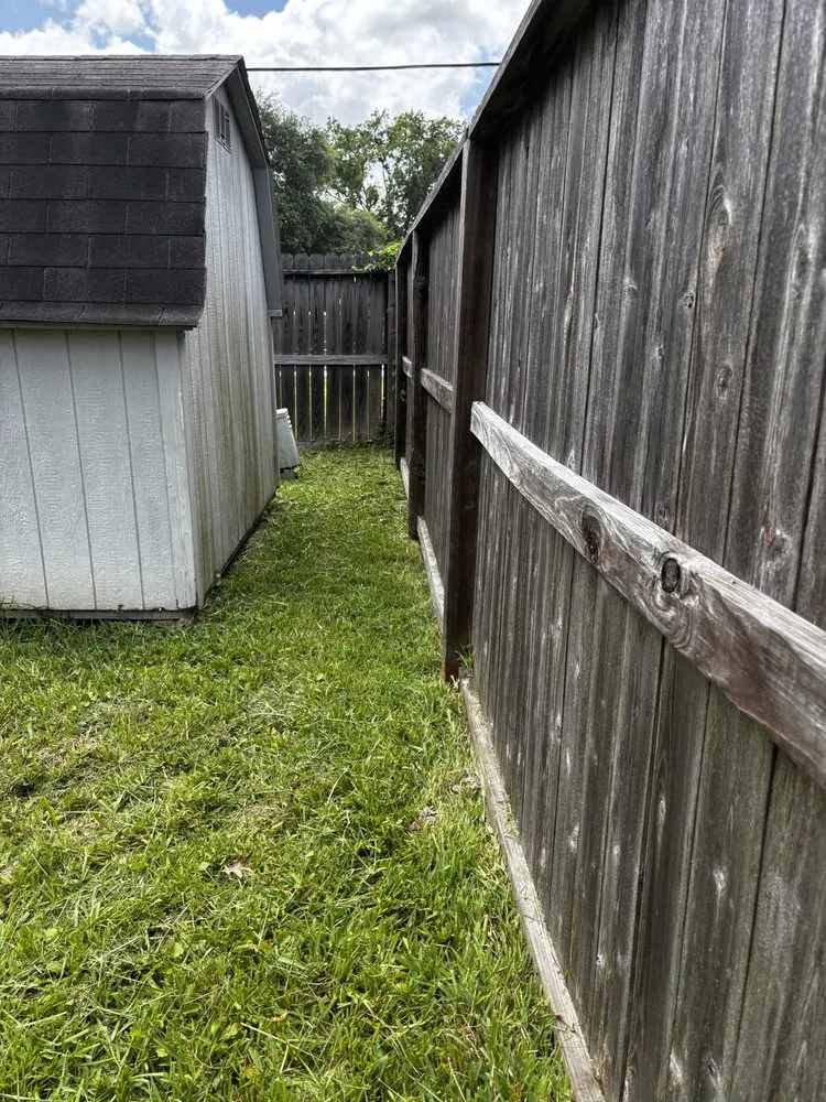 Custom residential landscaping in Deer Park, TX by Tidy Turf Technician