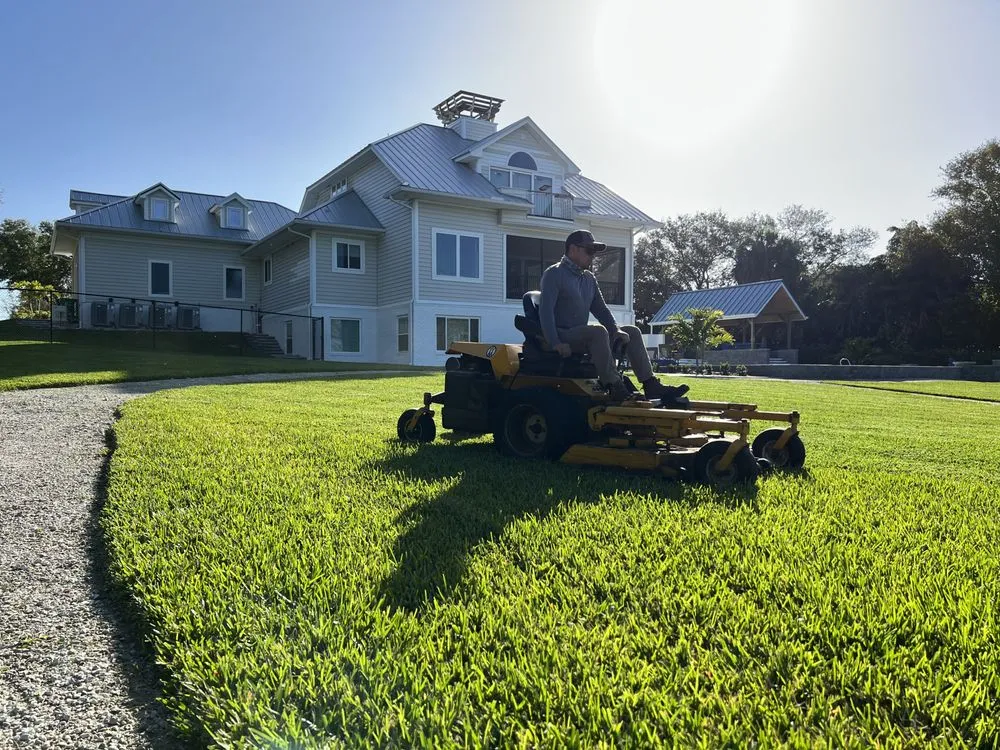 Trusted yard maintenance with custom design in Grant, FL by Tierra De Vida