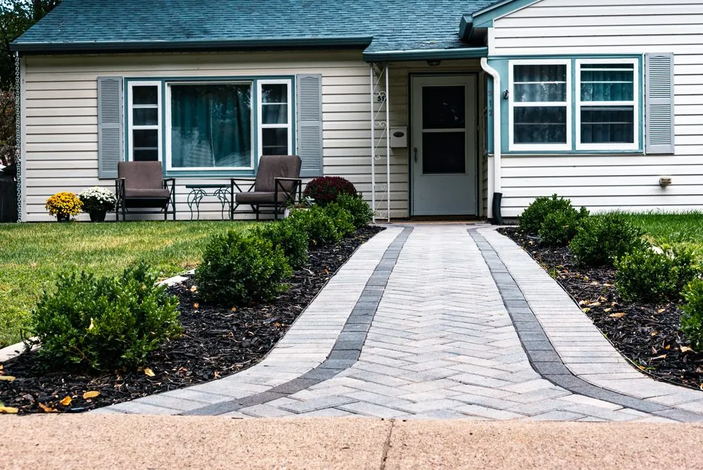 Custom yard maintenance experts serving Sioux Falls, SD - Tierra Design