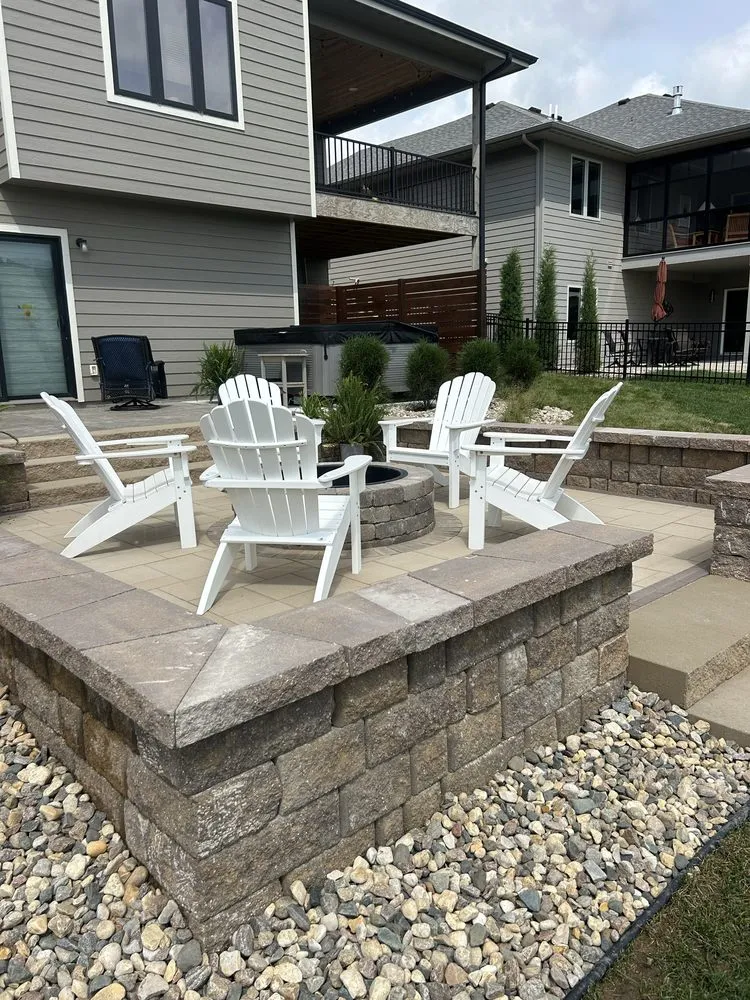 Reliable lawn care service experts serving Sioux Falls, SD - Tierra Design